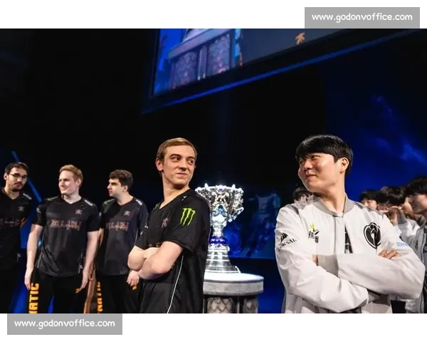 电竞赛事成绩全解析 最新赛季冠军争夺战精彩回顾与分析 电竞赛事成绩全解析 最新赛季冠军争夺战精彩回顾与分析